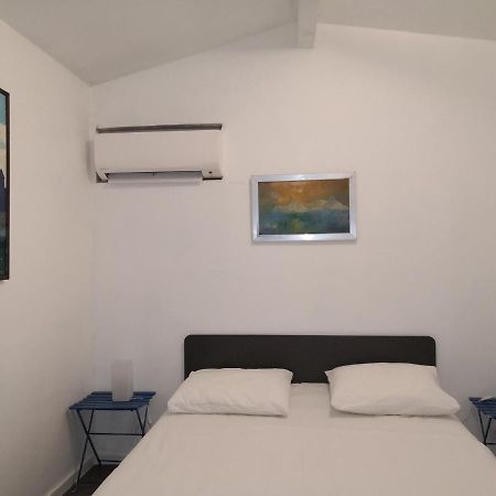 La Petite Maison De Lingling Mornas Εξωτερικό φωτογραφία